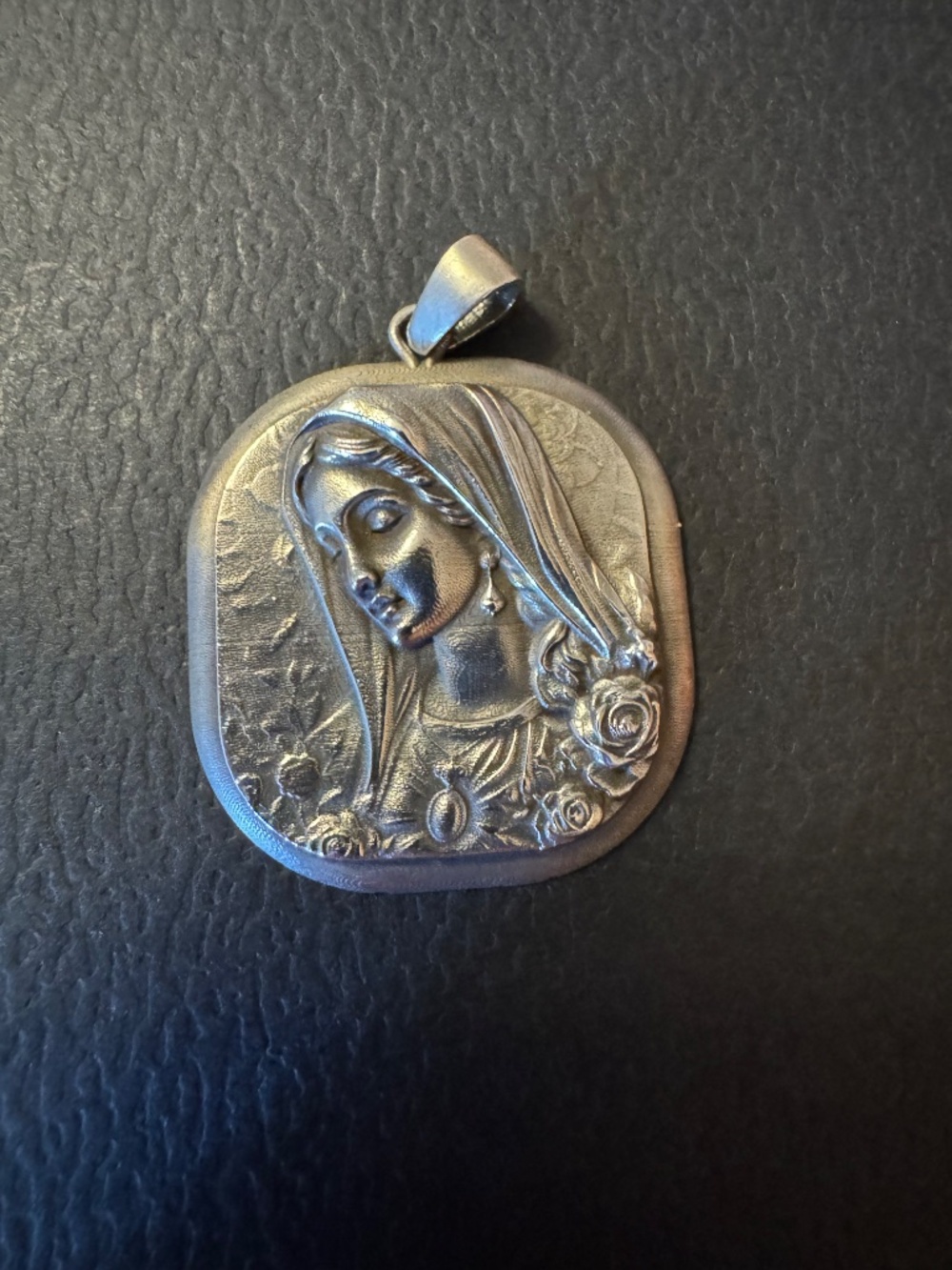 Virgin Mary Pendant Sterling Silver Large - Picture 3 of 10
